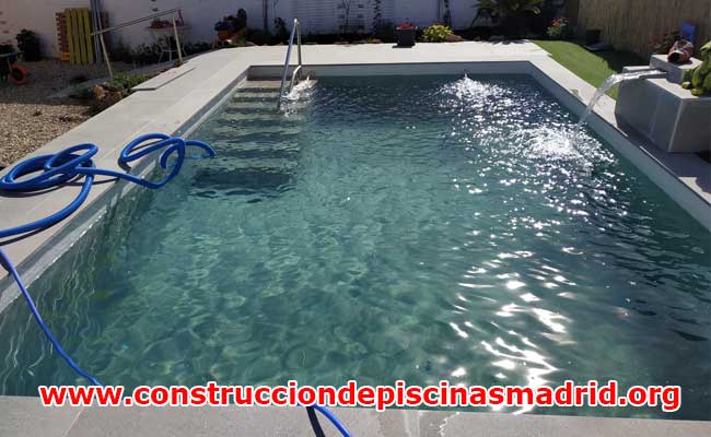 Construccion de Piscinas de Obra Navalagamella